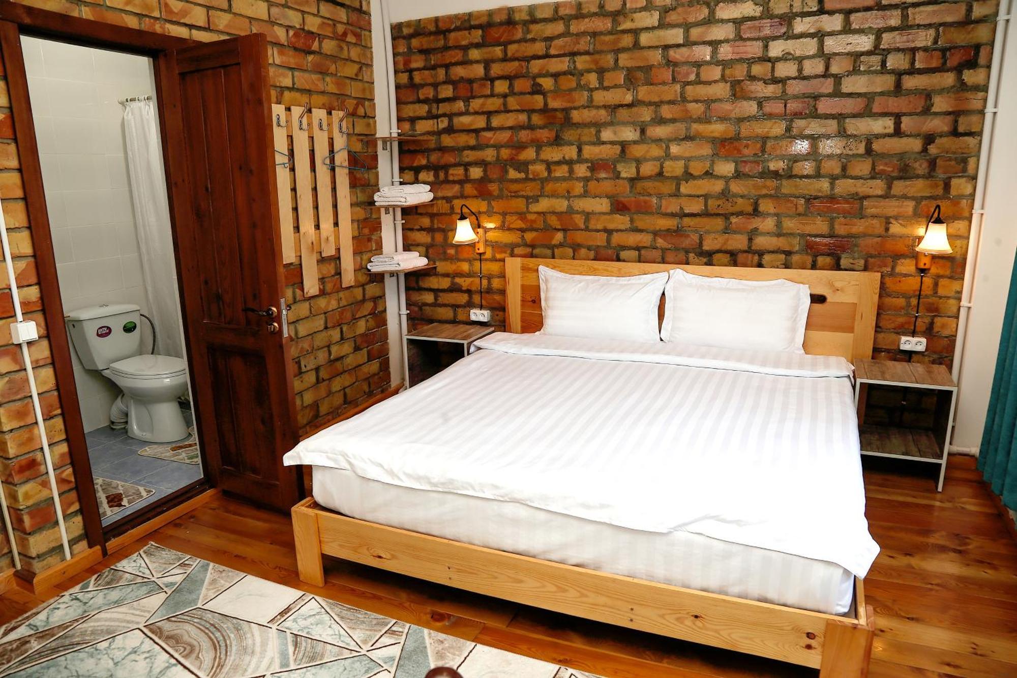 Hotel Good Night Jalal-Abad Kültér fotó